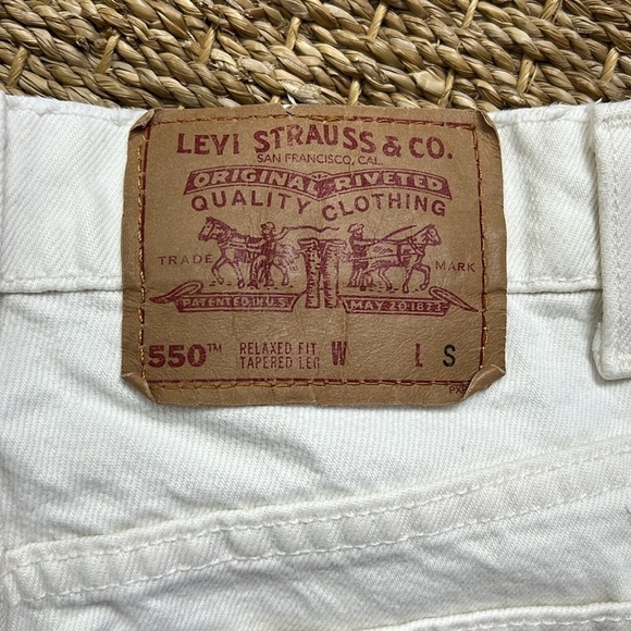 Vintage Levi 550 Jeans - Picture 11 of 15